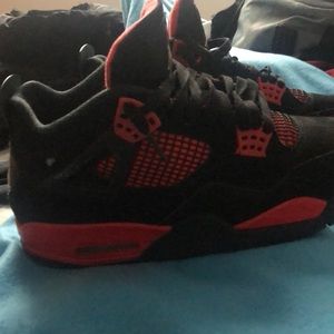 Jordan 4 red thunders